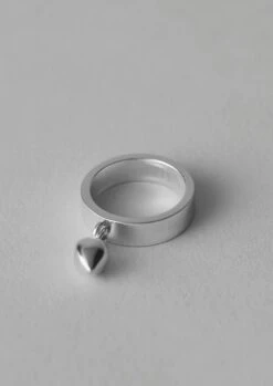 Sally Lacock Mobile Pod Ring | Silver 7 Sally Lacock Mobile Pod Ring | Silver -Novesta Store AJEUS02 1