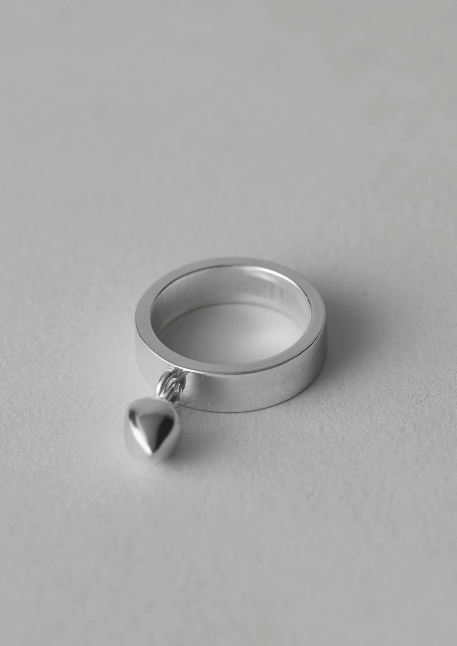 Sally Lacock Mobile Pod Ring | Silver 5 Sally Lacock Mobile Pod Ring | Silver - Image 3