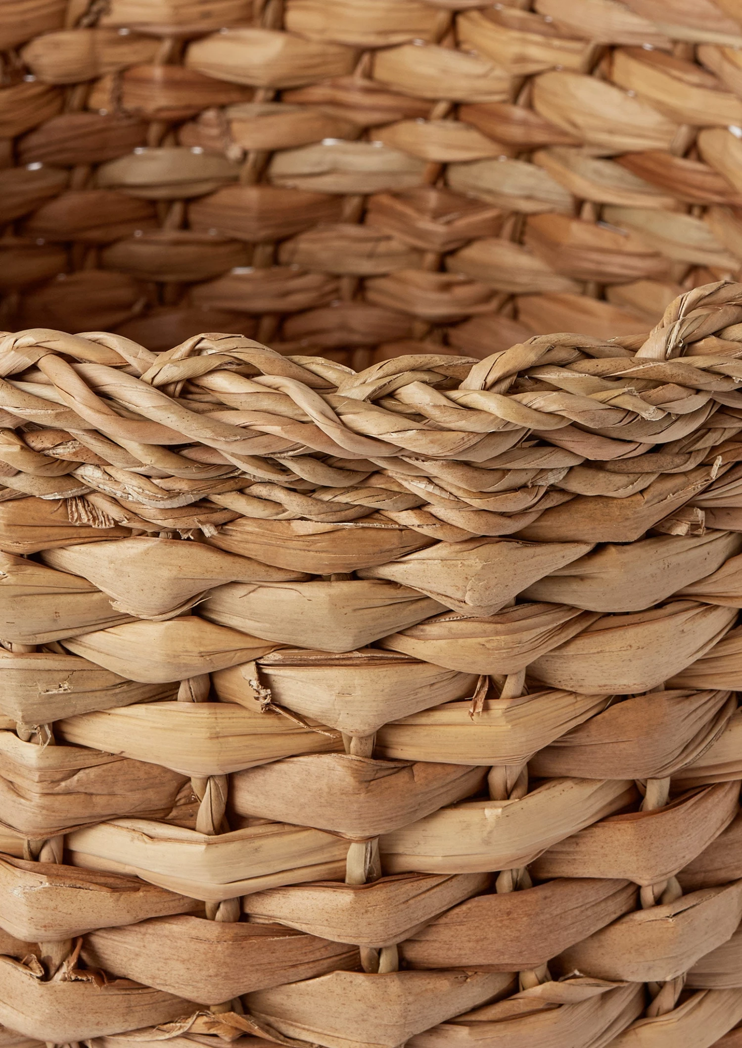 Textured Weave Hogla Picnic Basket | Natural 6 Textured Weave Hogla Picnic Basket | Natural - Image 4
