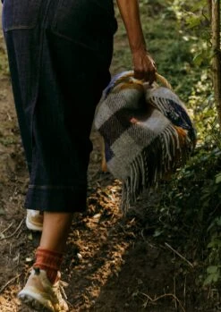 Iris Hantverk Pine Strip Woven Trug | Natural -Novesta Store HBSUS03 3