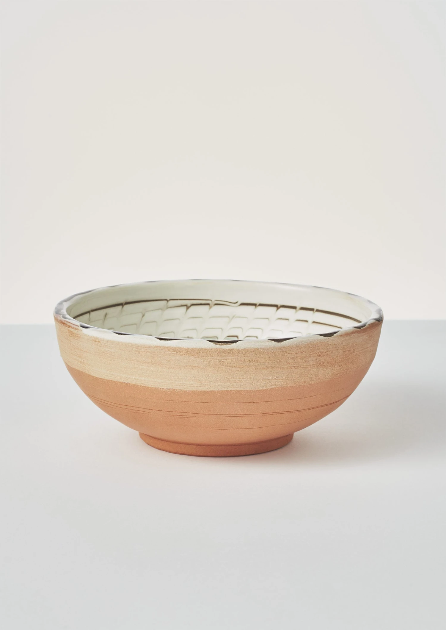 Casa De Folklore Horezu Bowl | Off White/Mint 4 Casa De Folklore Horezu Bowl | Off White/Mint - Image 2