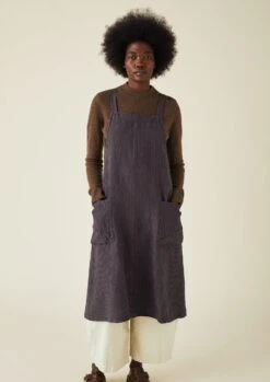 Check Linen Crossback Pinafore Apron | Navy/Chestnut -Novesta Store HKITW02 3