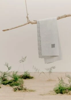 Renewed Diamond Ikat Quilt | Ecru/Grey -Novesta Store RNHTQRW07EOS3 2