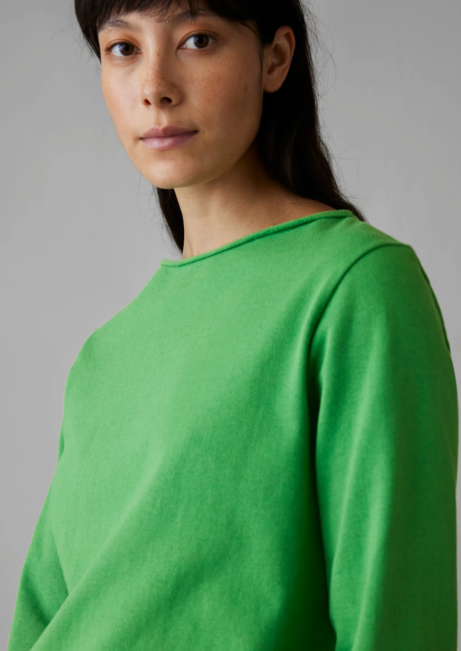 Heavy Cotton Rolled Edge Tee | Garden Green 4 Heavy Cotton Rolled Edge Tee | Garden Green - Image 2