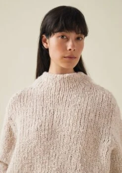 Boucle Alpaca Wool Sweater | Ecru -Novesta Store WKNTW32 2