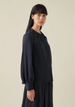 Ruffle Collar Crinkle Twill Shirt | Midnight -Novesta Store WWTTW20 7
